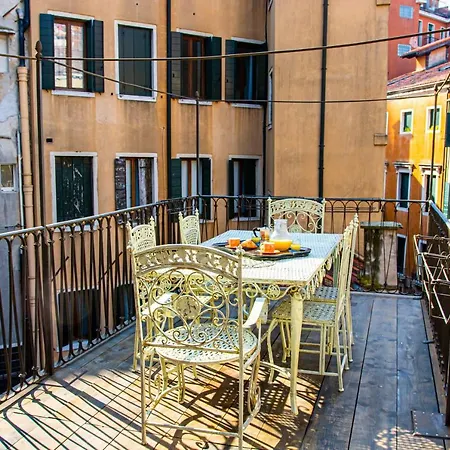 Daire La Terrazza Di San Marco - Luxury Venedik